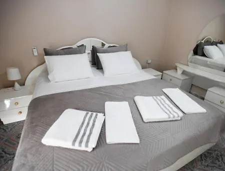 Robert Apartament * Berat