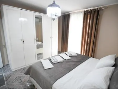 Robert Apartament * Berat