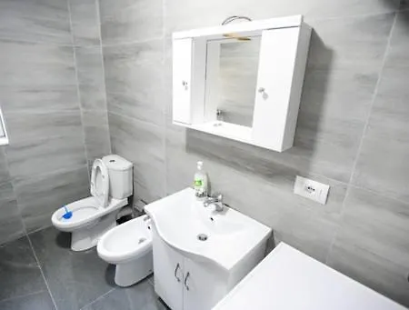 Robert Apartament Berat